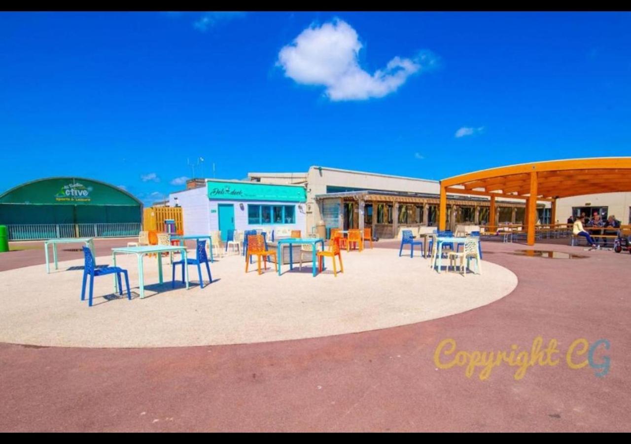 Mp768 - Camber Sands Holiday Park - Huge Lodge - Small Dog Friendly - Sleeps 8 Esterno foto